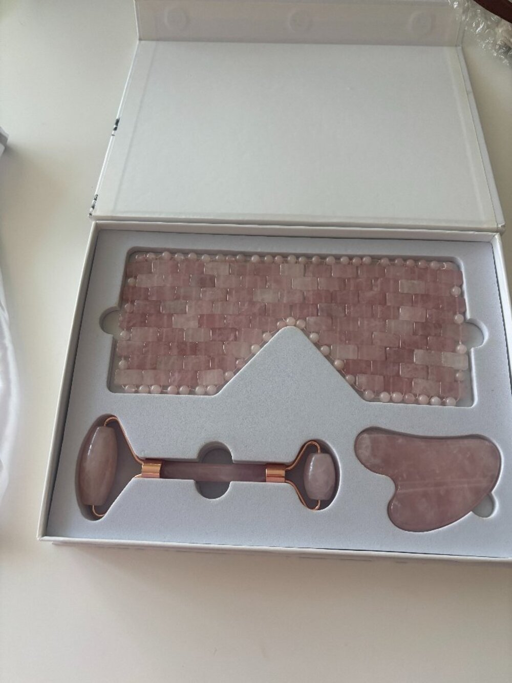 Voyage et Cie La Vie en Rose Rose Quartz Facial Spa Set